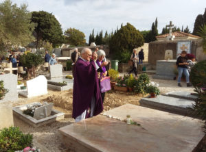 Procession 2 novembre Paroisse de Grimaud